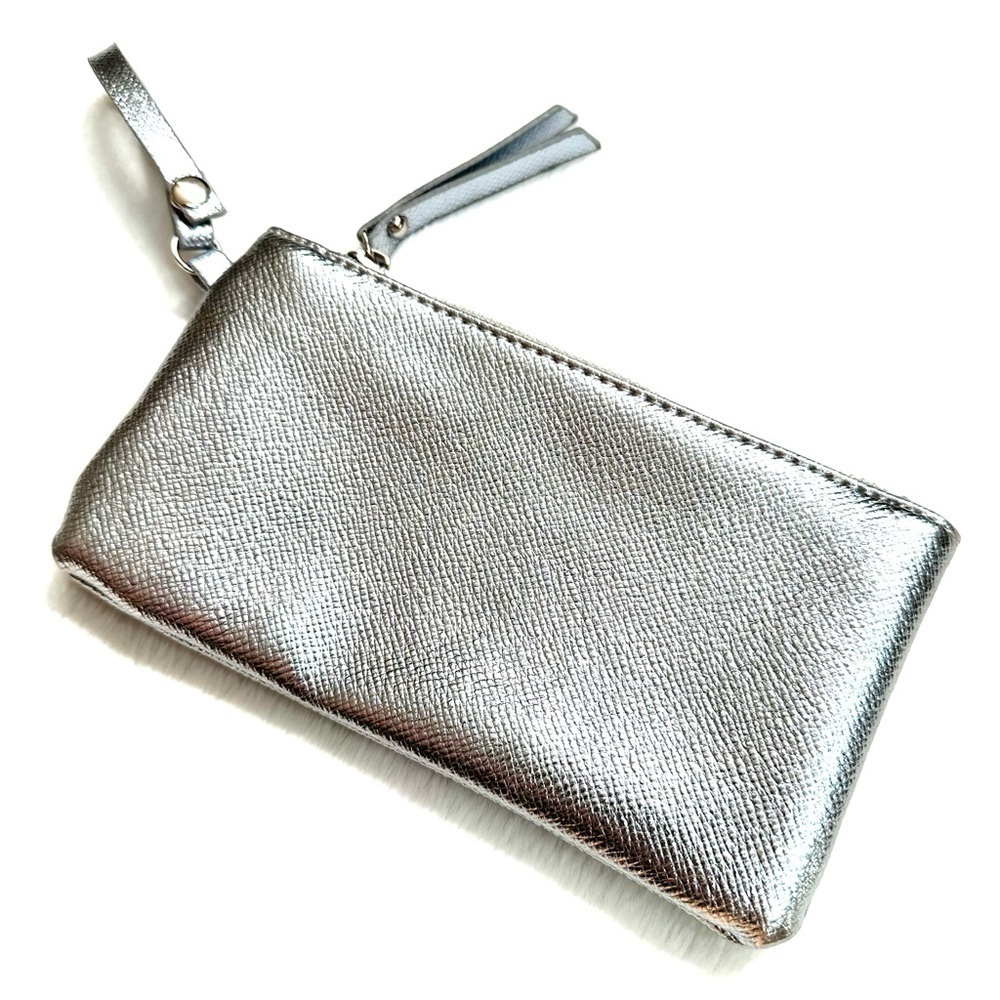 ⭐️ 5 for $25 EIGHT by Under One Sky Silver Small Purse Cosmetics Bag - Picture 5 of 9